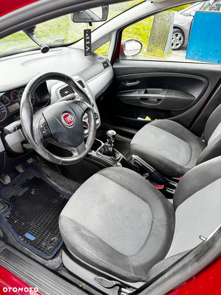 Fiat Grande Punto - 13