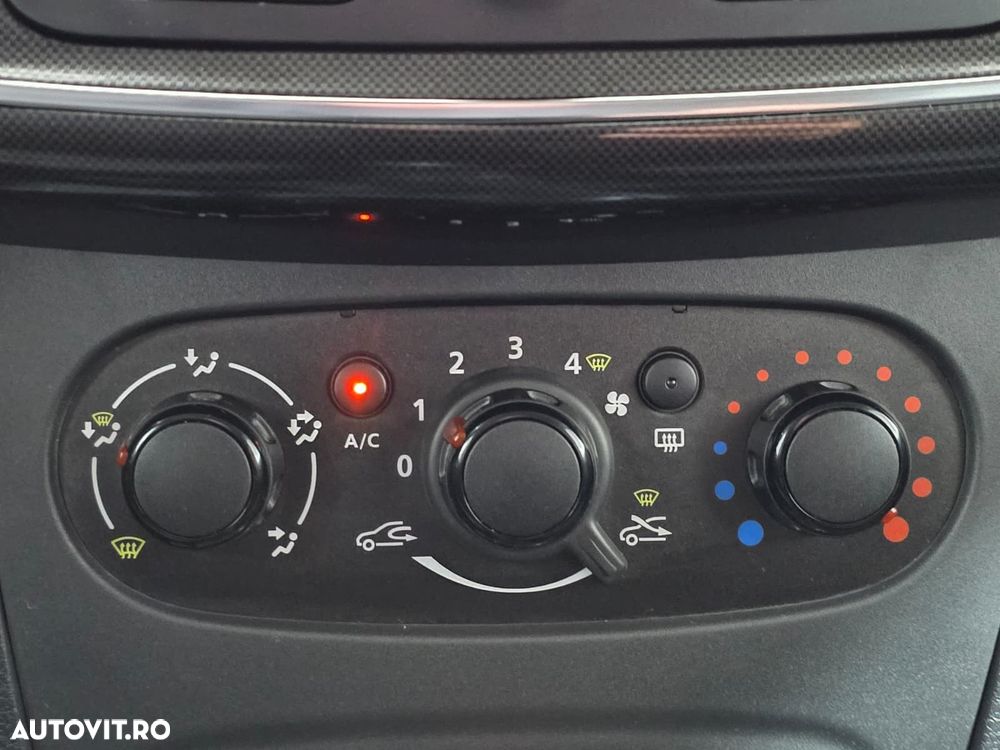 Dacia Logan 1.5 Blue dCi SL PLUS - 9