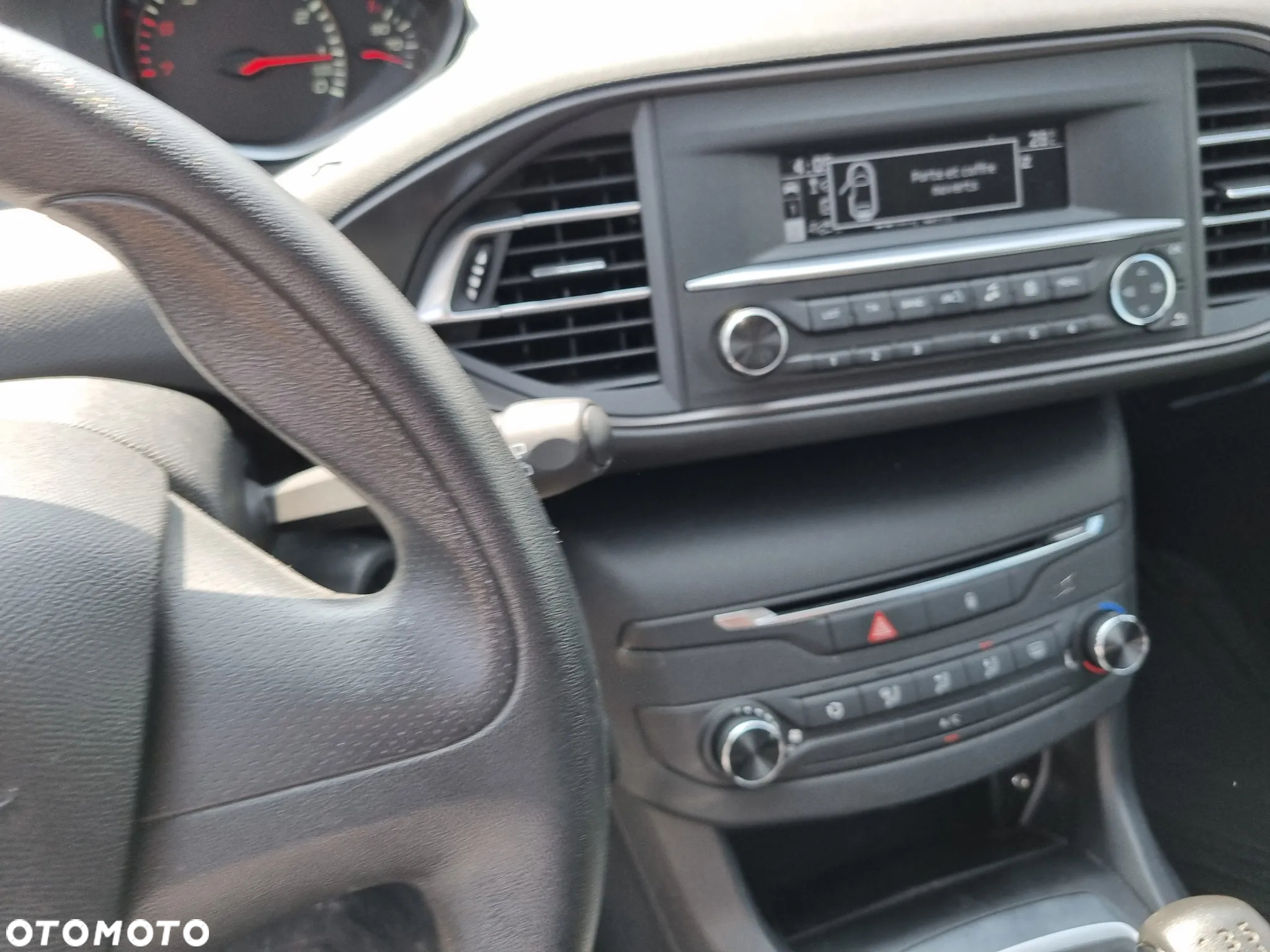 Peugeot 308 1.2 PureTech Access EU6 - 12