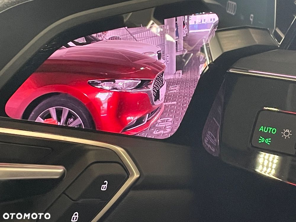 Audi Q8 Sportback e-tron - 29