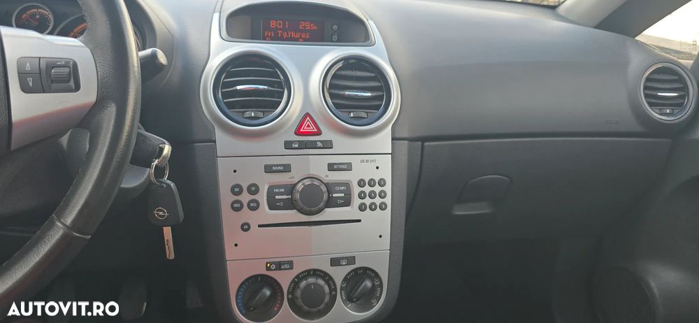 Opel Corsa 1.2 16V - 17