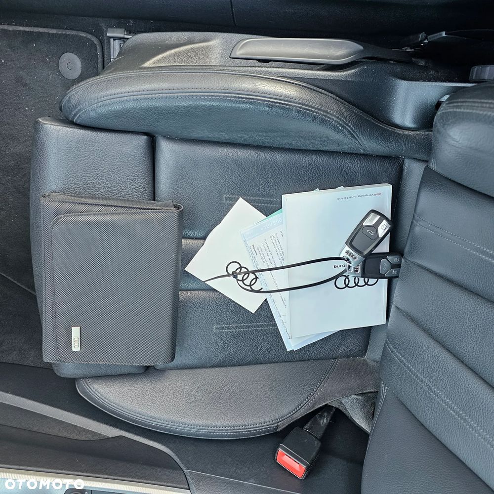 Audi A4 Avant 2.0 TDI - 16