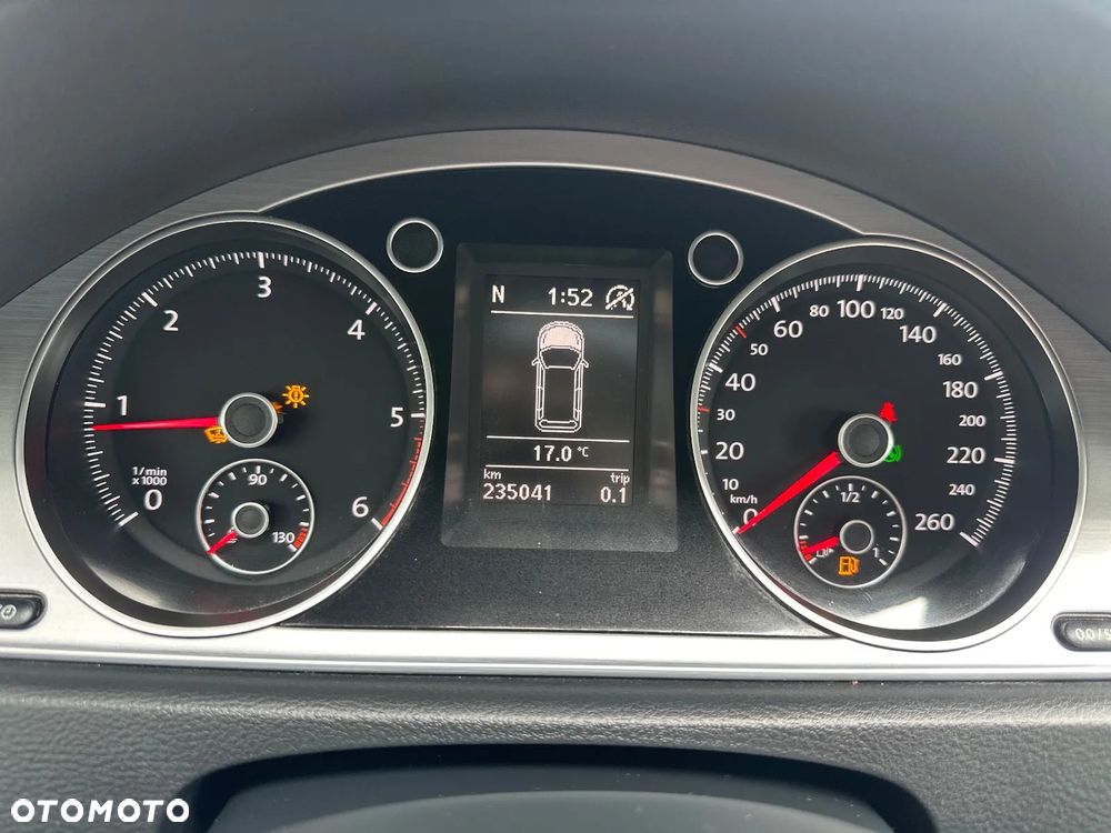 Volkswagen Passat 2.0 TDI 4Mot Highline DSG - 17