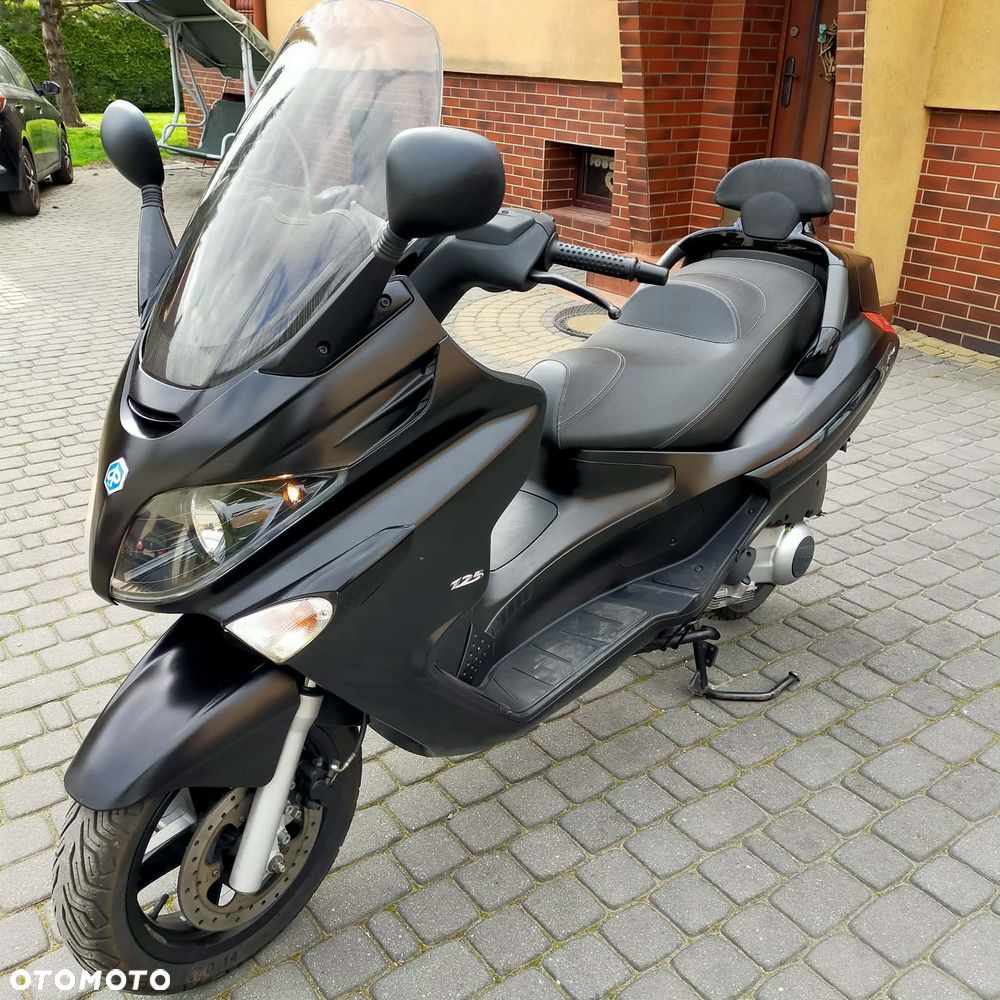Piaggio Xevo - 4