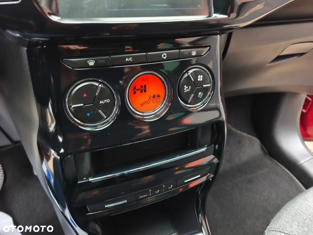 Citroën C3 1.2 PureTech Exclusive - 17