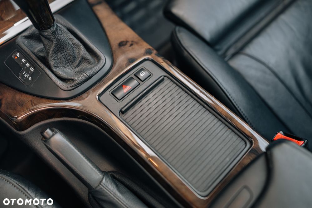 BMW X5 4.8 is - 29