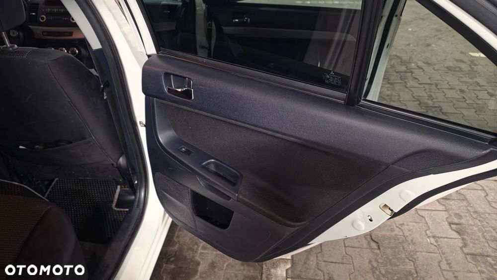 Mitsubishi Lancer 1.8 DID Invite - 16