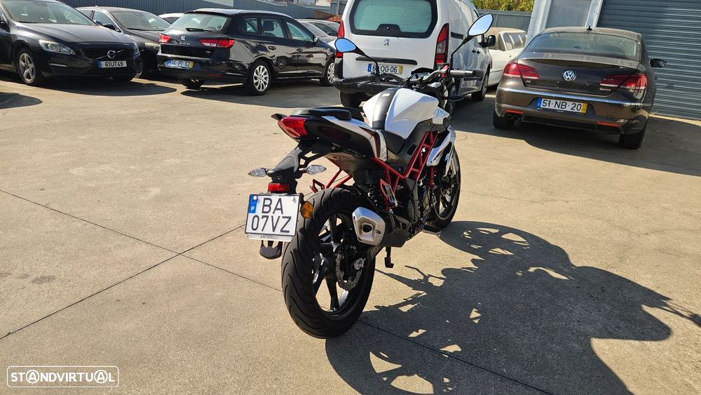 Benelli BN BN 125 - 4