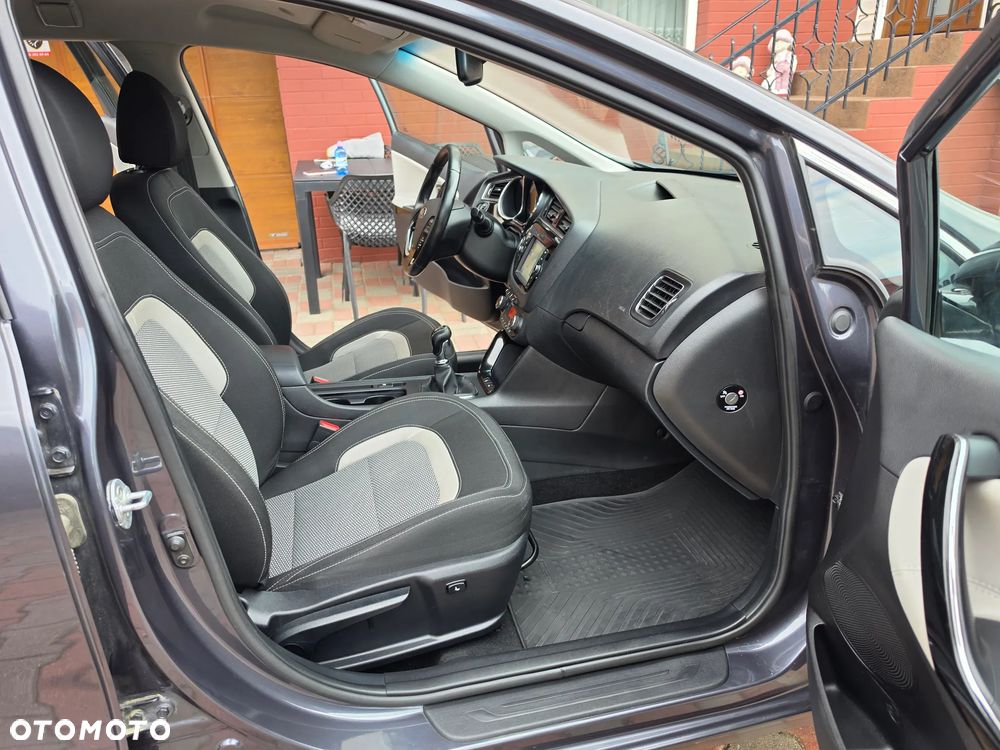 Kia Ceed 1.6 CRDi 136 ISG Platinum Edition - 19
