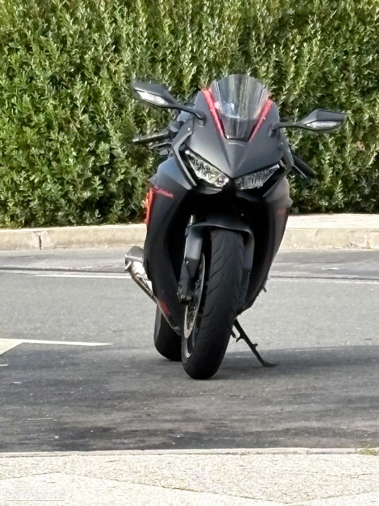 Honda Fireblade Cbr1000rr - 4