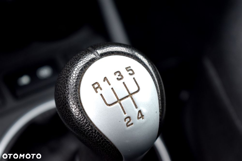 Skoda Fabia 1.4 16V Style - 37