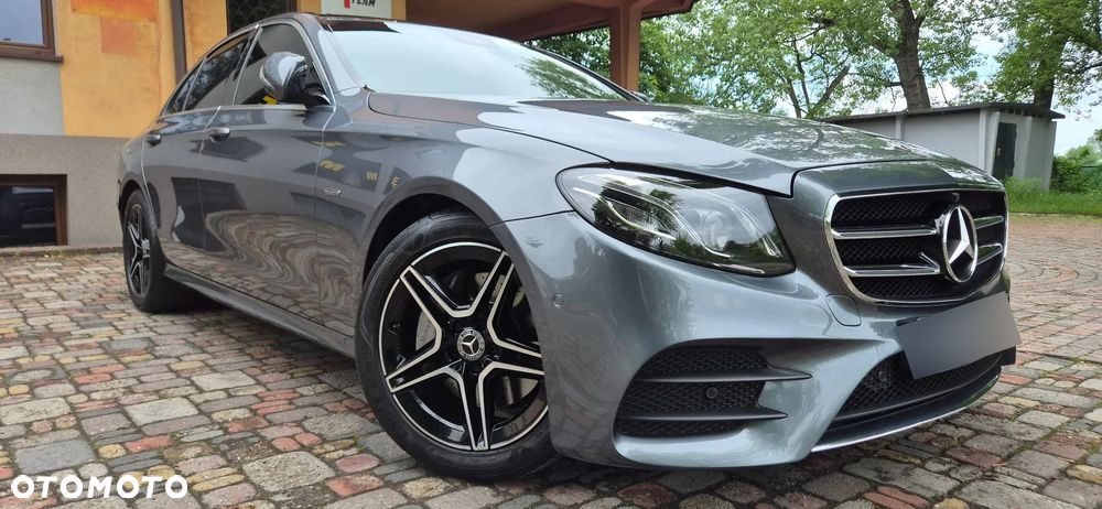 Mercedes-Benz Klasa E 220 d AMG - 33