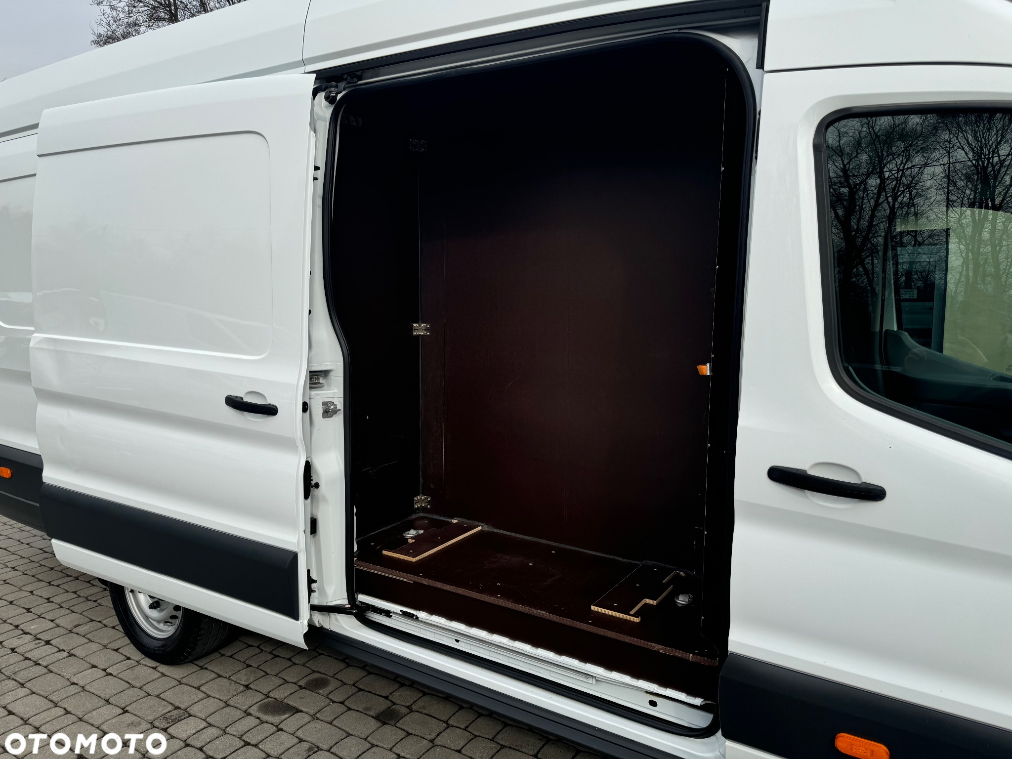 Ford Transit - 24