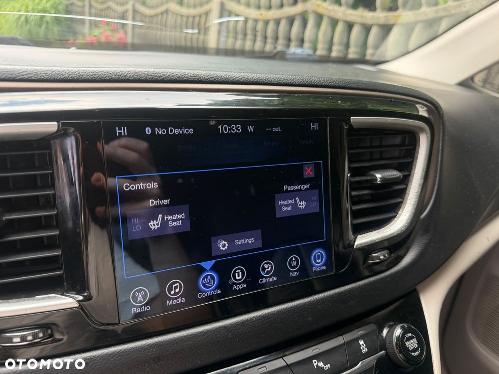 Chrysler Pacifica - 24