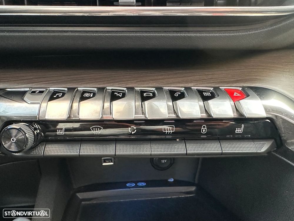 Peugeot 3008 1.6 Hybrid4 GT e-EAT8 - 30