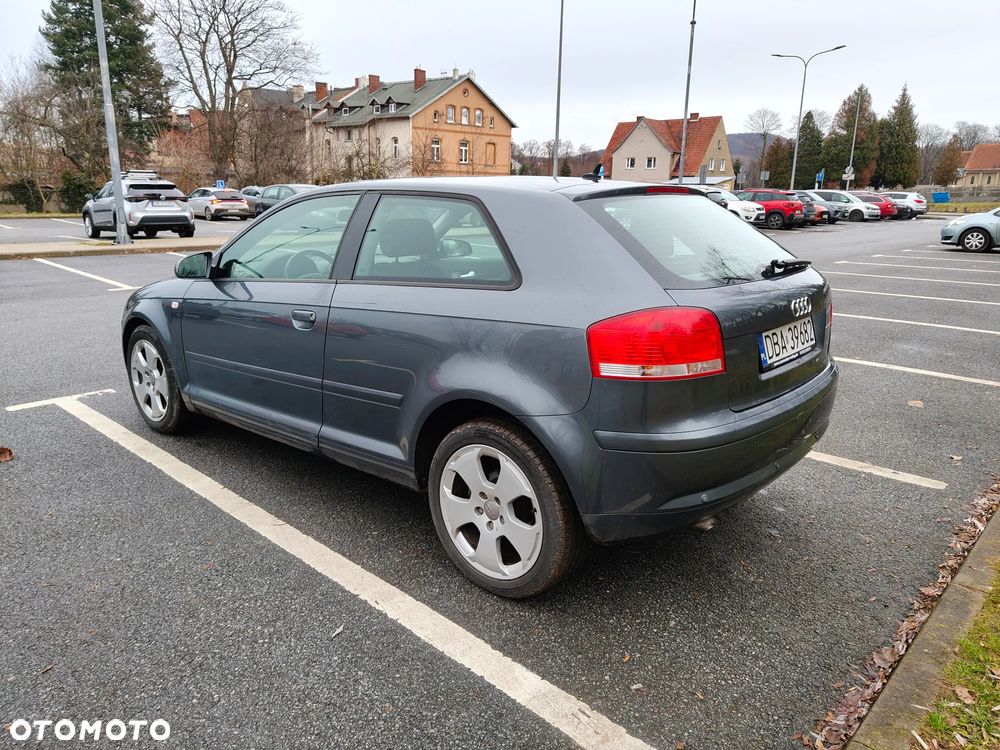 Audi A3 3-drzwiowe 2.0 TDI DSG Ambiente - 3