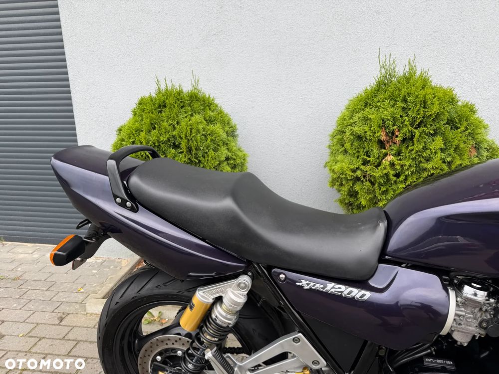 Yamaha XJR - 19