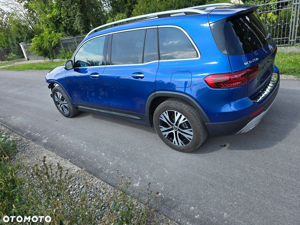 Mercedes-Benz Glb 2024 photo 2