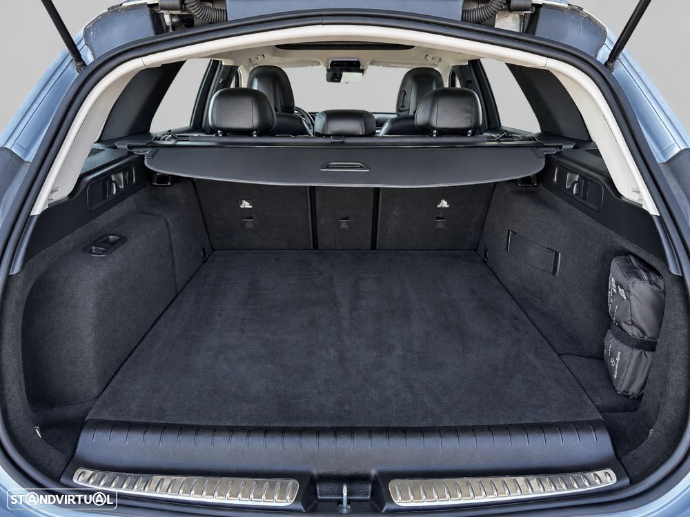 Mercedes-Benz C 300 e T 9G-TRONIC Avantgarde - 27