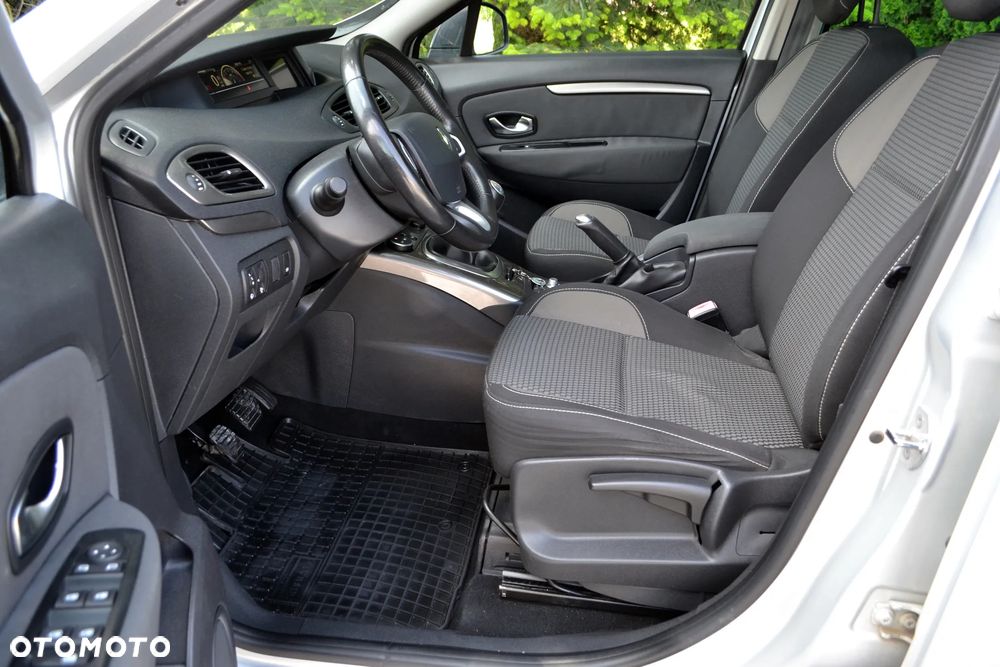 Renault Scenic - 18