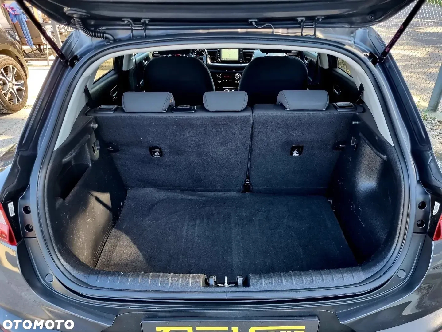Kia Stonic 1.2 L - 12