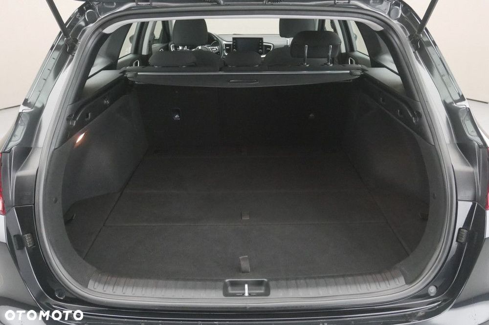Kia Ceed - 16
