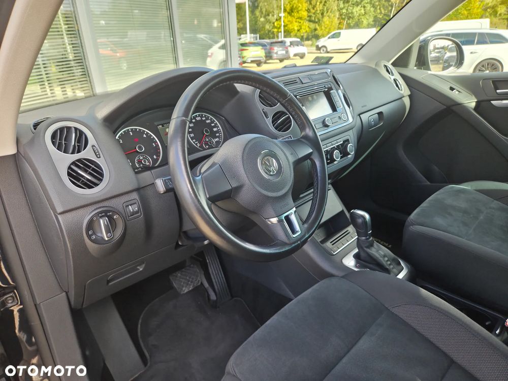 Volkswagen Tiguan 2.0 TDI DPF 4Motion BlueMotion Technology DSG Lounge Sport & Style - 28