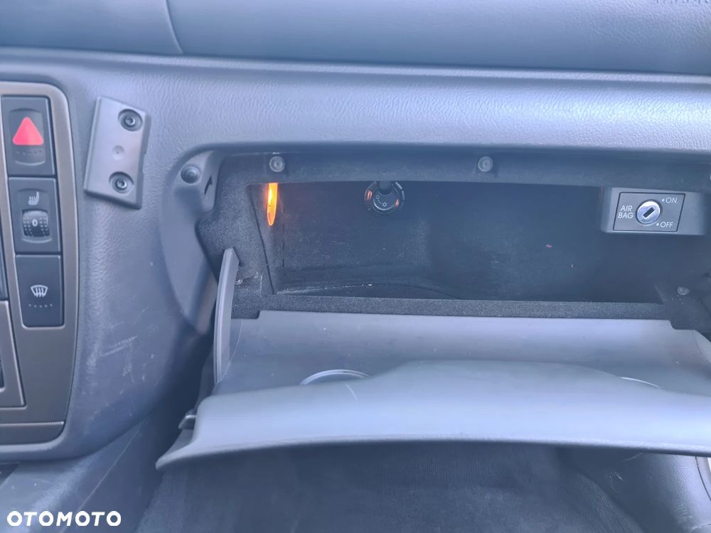 Volkswagen Passat 1.9 TDI Highline - 17