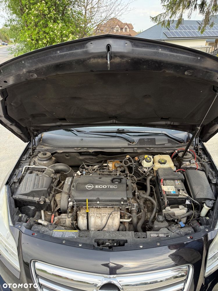 Opel Insignia 1.8 - 10