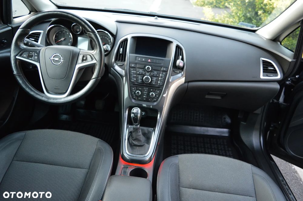 Opel Astra 1.4 Turbo Cosmo - 18