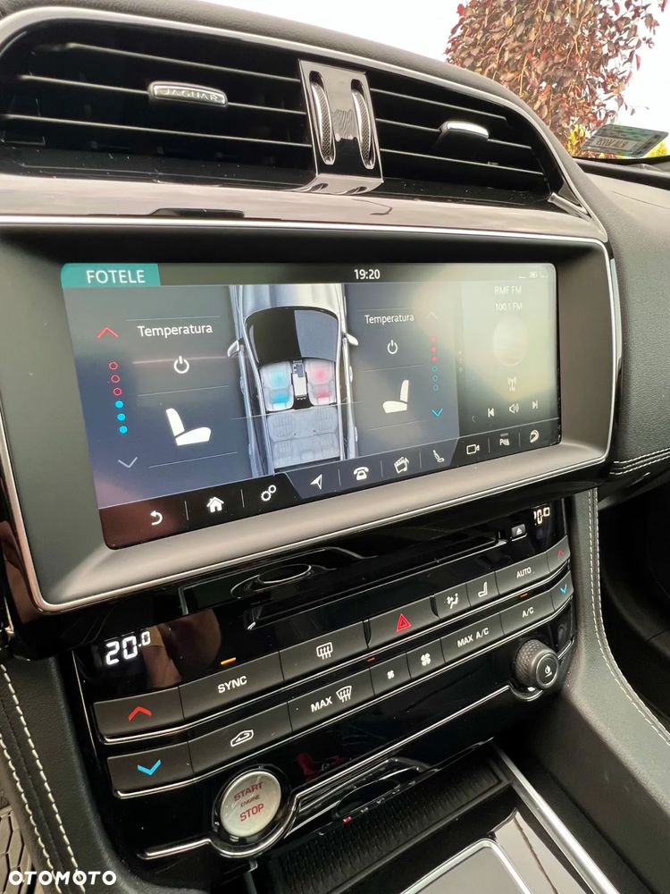 Jaguar F-Pace 3.0 V6 AWD S - 26