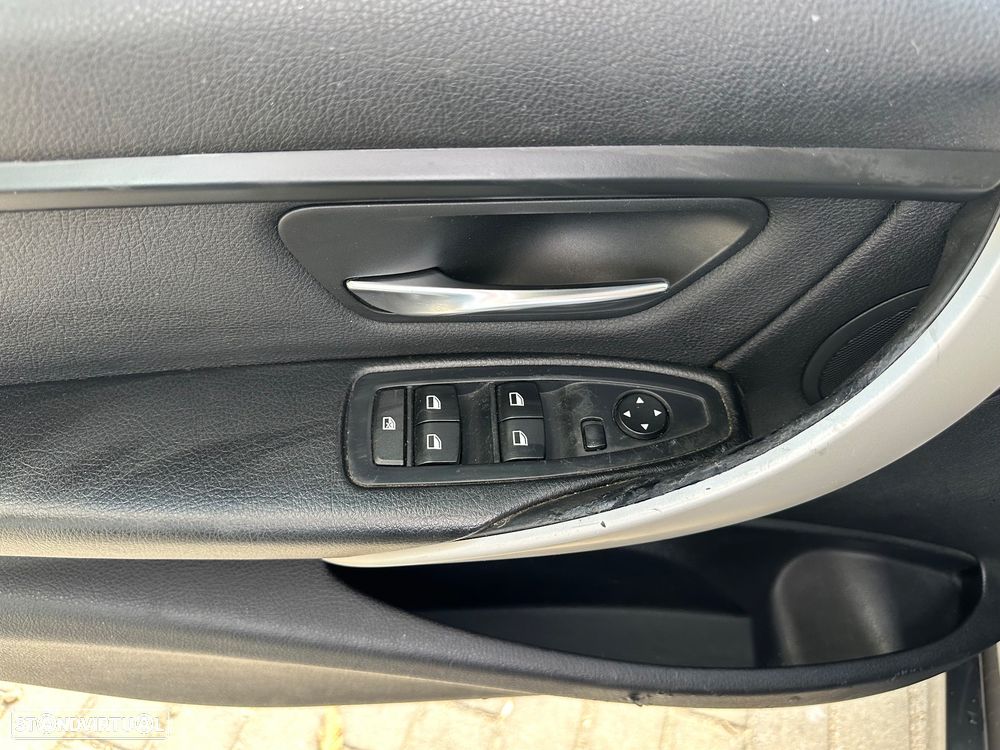 BMW 318 d Aut. Luxury Line - 23