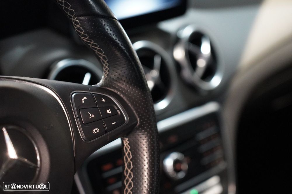 Mercedes-Benz GLA 180 d - 11