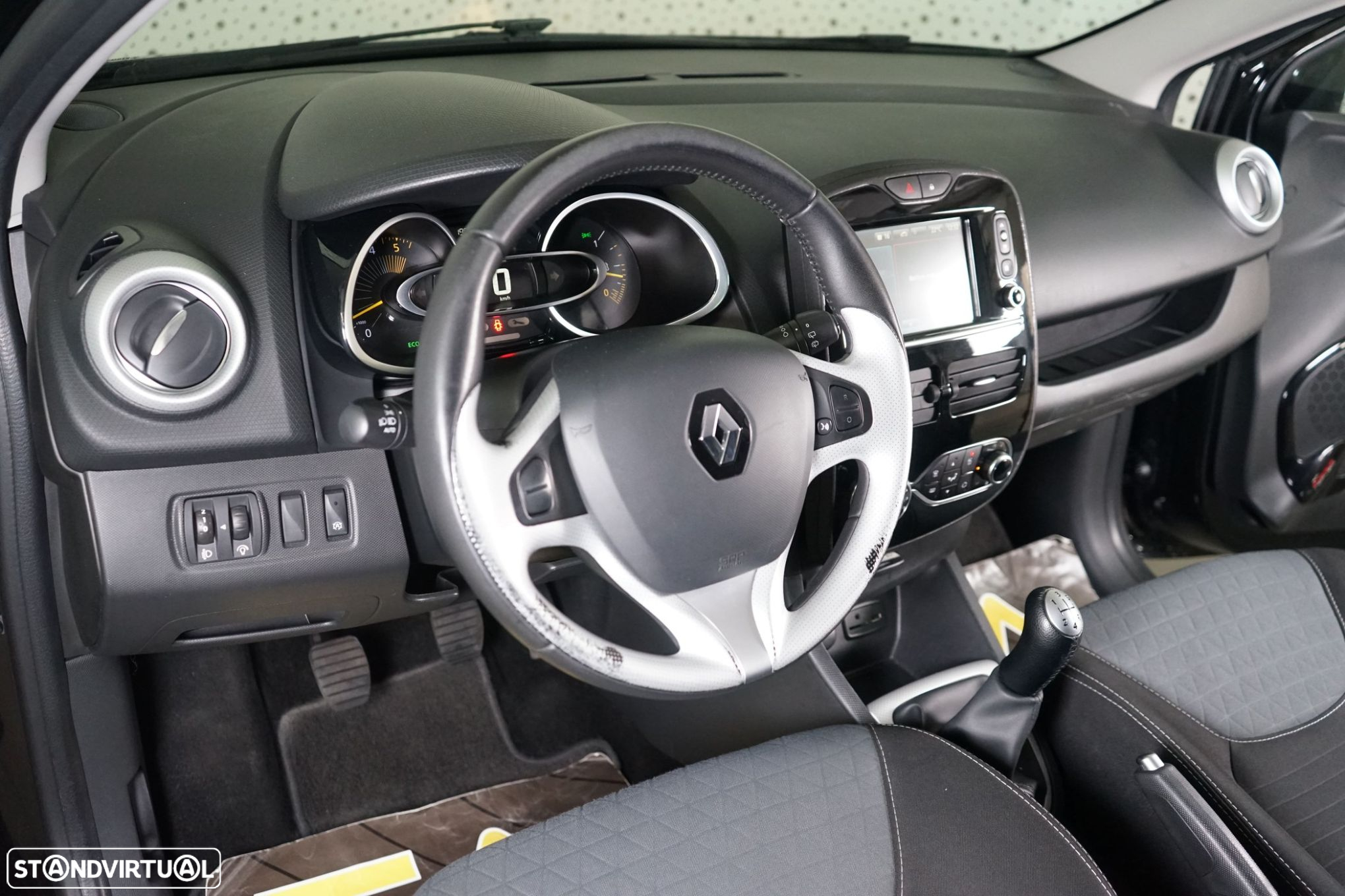 Renault Clio Sport Tourer 1.5 dCi Confort - 15