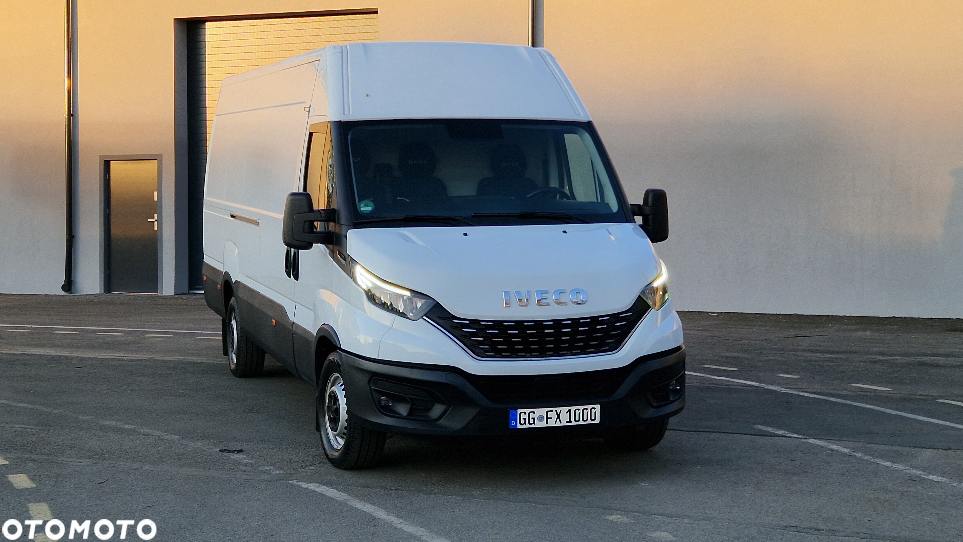 Iveco DAILY HIMATIC MAX L4H2 35S16 160KM FUL LEDYDAILY MAXI 35s16 Klimatronik Kamera AKTYWNY Tempomat NOWE OPONY - 4