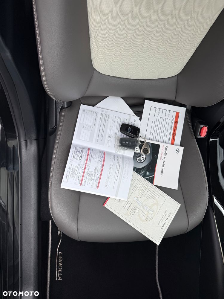 Toyota Corolla 1.8 Hybrid Executive - 36