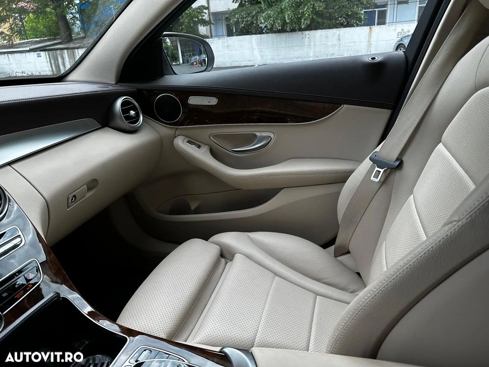 Mercedes-Benz C - 11