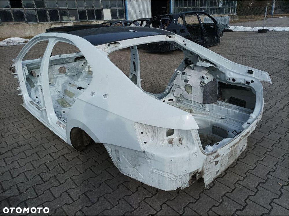 SKODA SUPERB III HB BŁOTNIK ĆWIARTKA TYŁ TYLNA LEWA LS9R - 3
