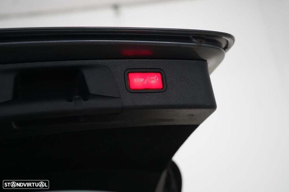 Mercedes-Benz E 300 de Avantgarde - 24