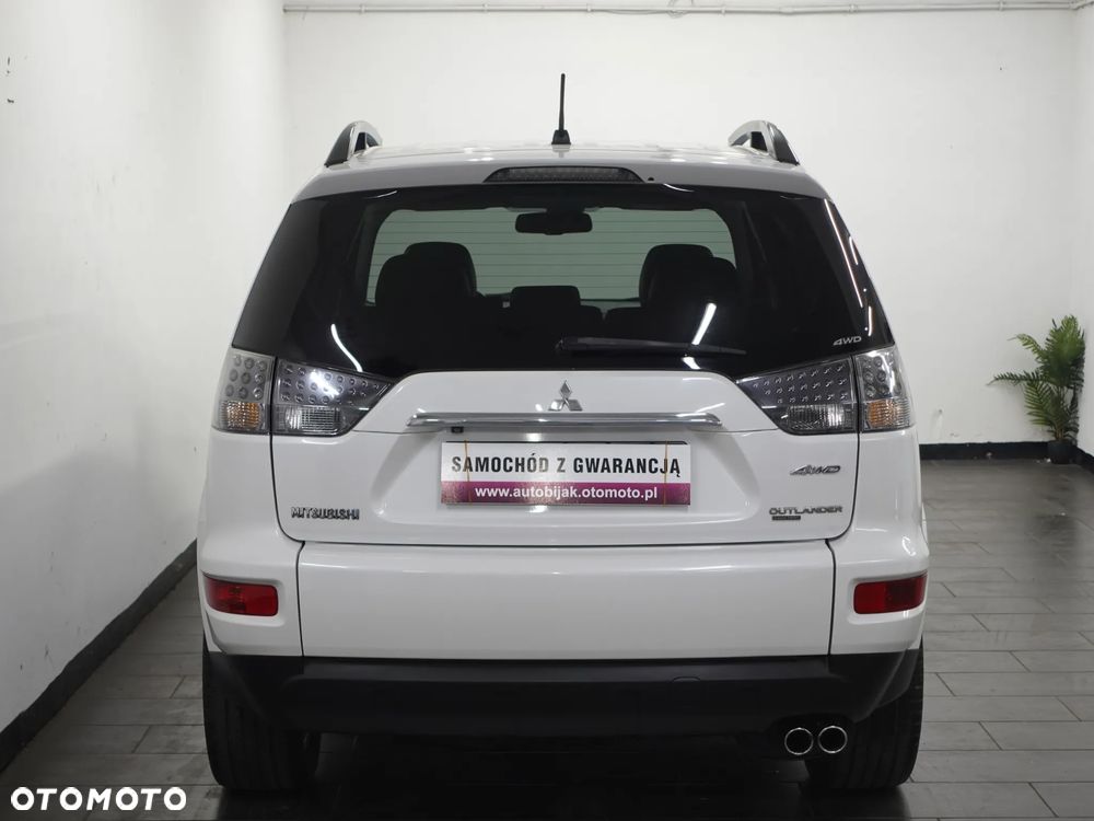 Mitsubishi Outlander - 6