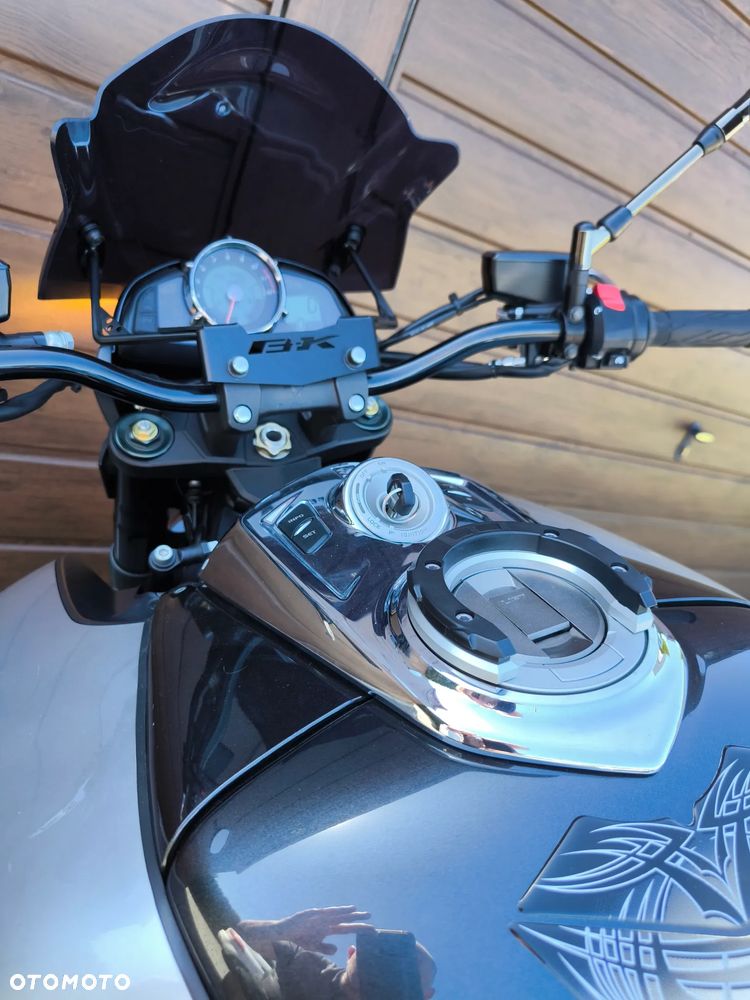 Suzuki GSX - 26