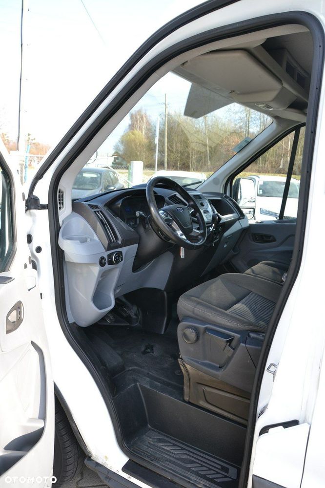 Ford Transit - 12