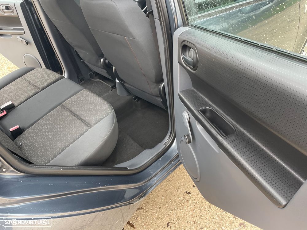 Mitsubishi Colt 1.1 Inform RCD/AC - 12