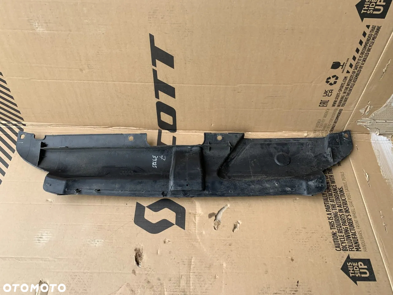 Osłona pasa przedniego górna Audi A4 B8 8K0807081D - 4