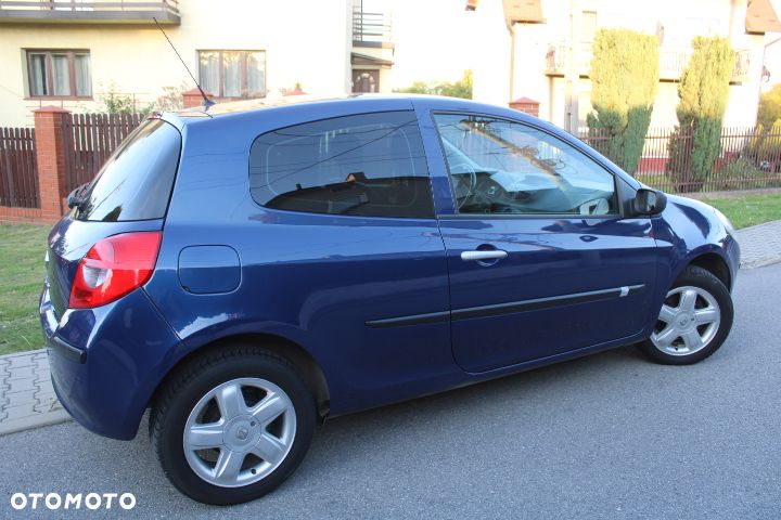 Renault Clio - 20