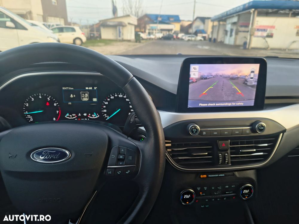 Ford Focus 1.0 EcoBoost MHEV Titanium - 12