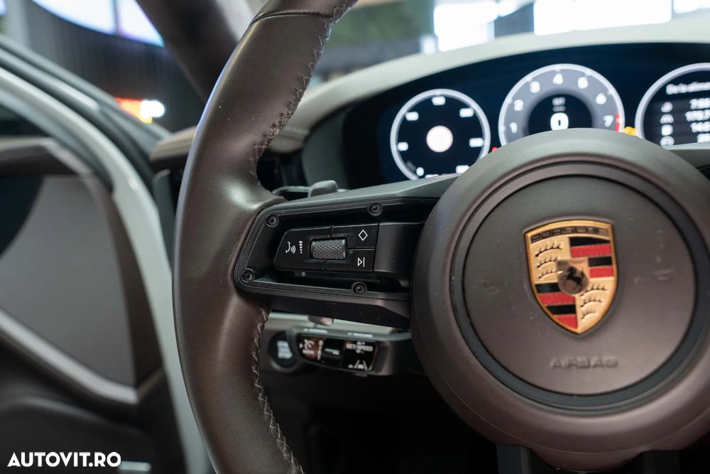 Porsche Panamera 4 E-Hybrid Executive - 37