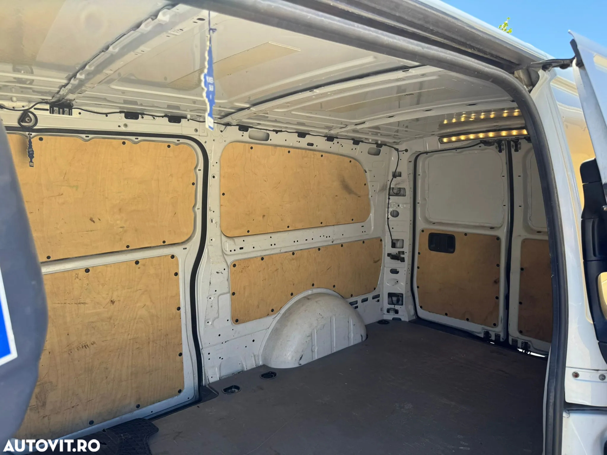 Mercedes-Benz Vito - 20