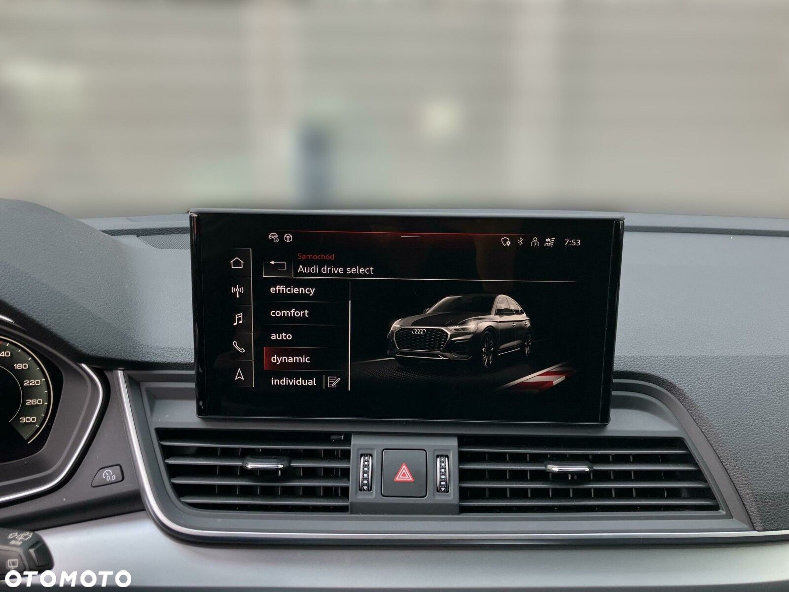 Audi Q5 Sportback - 25