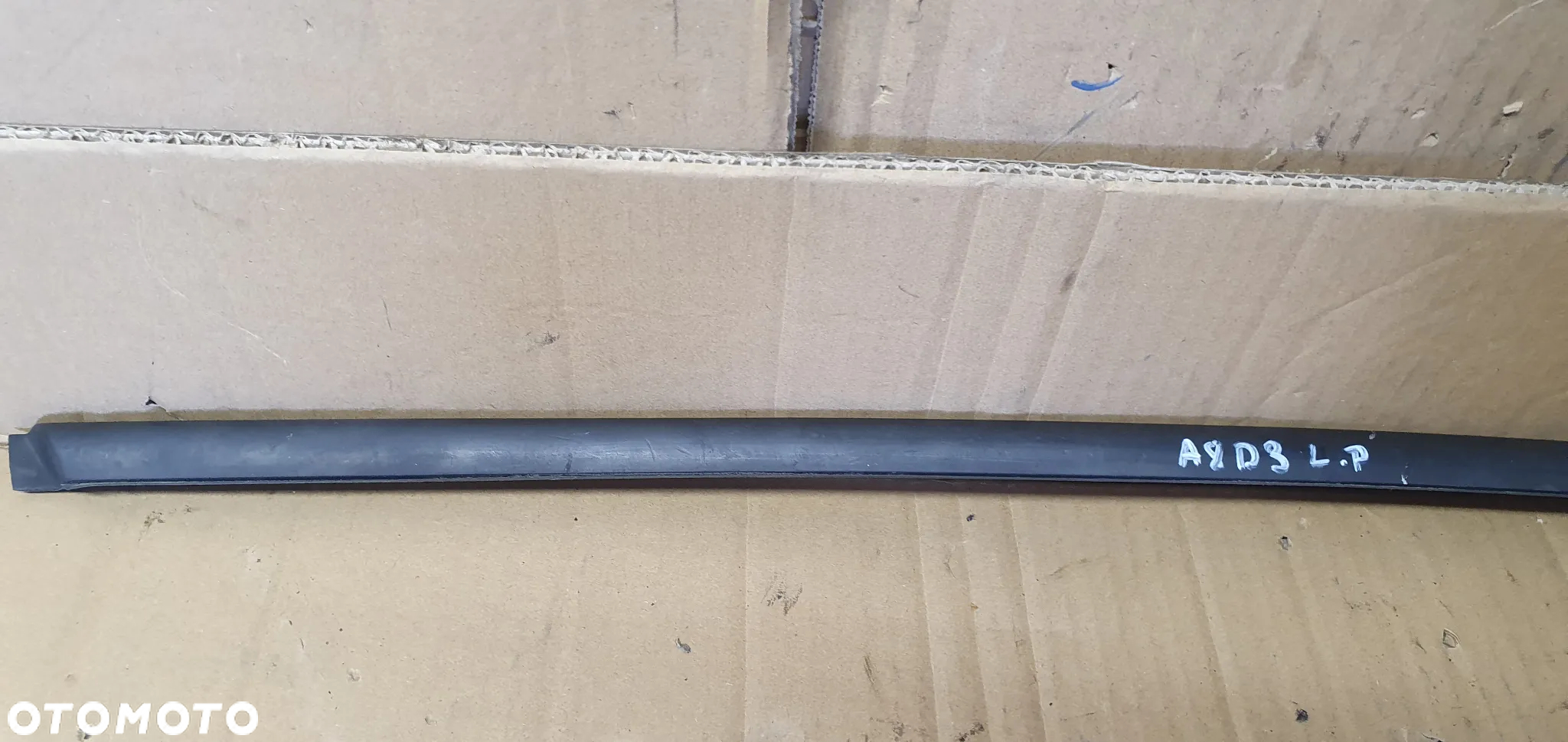 Listwa szyby czołowej lewy przód Audi A8 D3 4E0854327D - 2